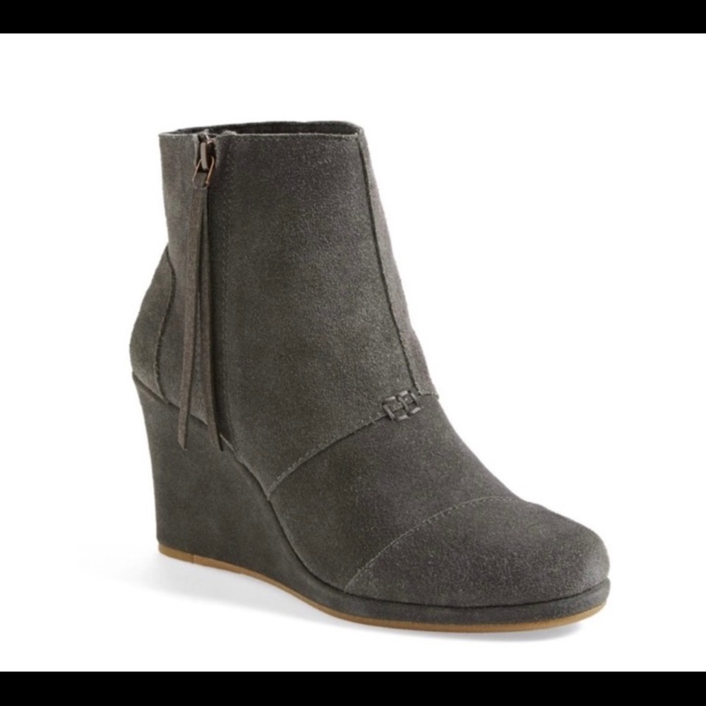 BRAND NEW! TOMS wedge booties, grey